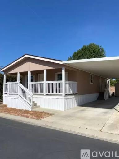 Main picture of 500 W Santa Maria St