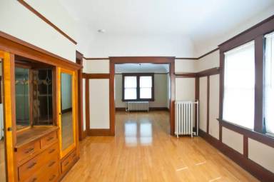 Main picture of 1704 E Locust St