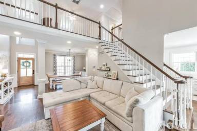Main picture of 8009 Burgwyn Ln