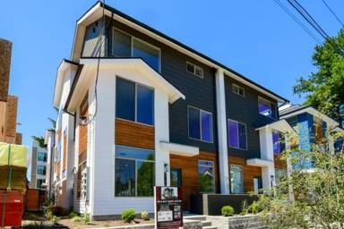 Main picture of 8015 Mary Ave NW