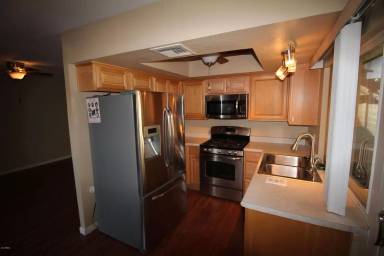 Main picture of 901 W Mission Ln