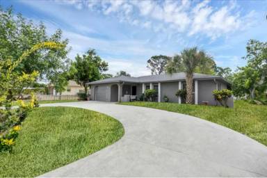 Main picture of 1087 W Baffin Dr