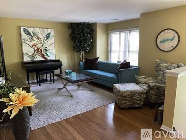 Main picture of 574 Harlowe Ln