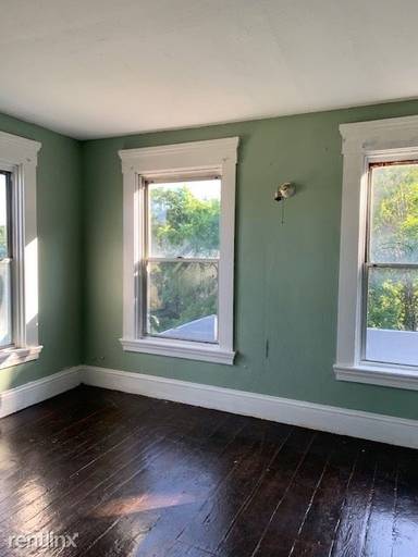 Main picture of 61 Highland St