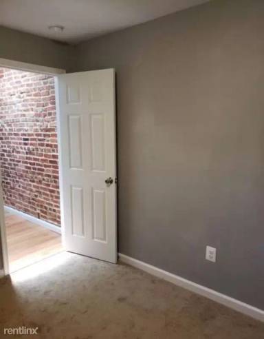Main picture of 2810 Ashland Ave
