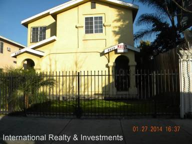 Main picture of 8422 S Broadway
