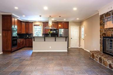 Main picture of 1739 Remington Rd