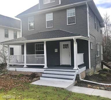 Main picture of 69 N Franklin Tpke