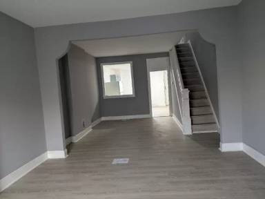 Main picture of 2539 W Fayette St