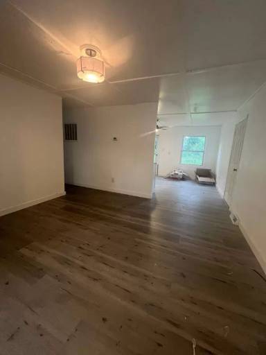 Main picture of 32 Drexel Dr