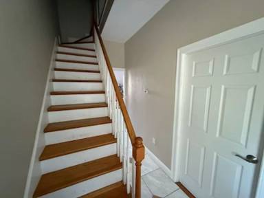 Main picture of 1 Boardman Pl