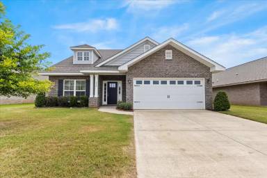 Main picture of 292 Abercorn Dr