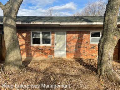 Main picture of 209 S Oak Cliff Ave
