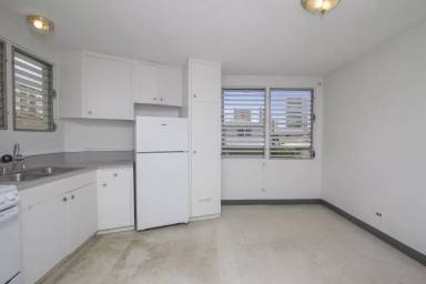 Main picture of 2131 FERN ST- AGENT: TERRA FOTI - C