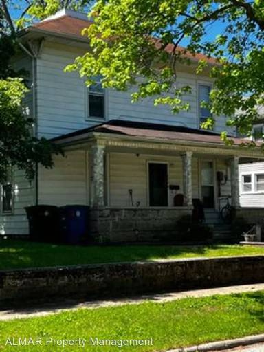 Main picture of 208 E Merry Ave