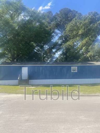 Main picture of 259 Lakeside Ln