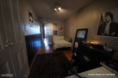 Main picture of 615 Willow Ave