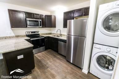 Main picture of 1221 Ratone St
