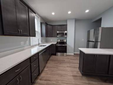 Main picture of 208 N Mathilda St