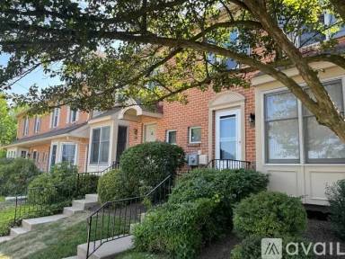 Main picture of 431 Oakmont Ct