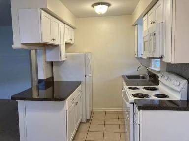 Main picture of 610 E Woodland Ave