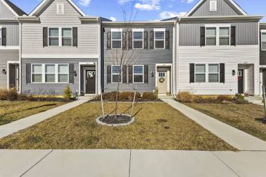 Main picture of 205 Ridgely Blvd