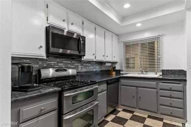 Main picture of 8888 Lauderdale Ct