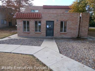 Main picture of 6517 E Calle La Paz