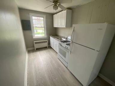 Main picture of 2709 E Federal St