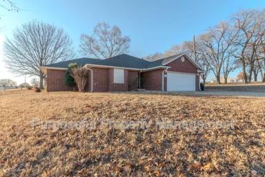 Main picture of 607 Bob White Dr