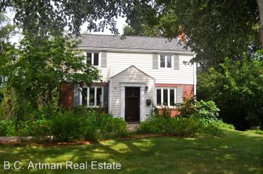 Main picture of 1002 Greenlawn Dr