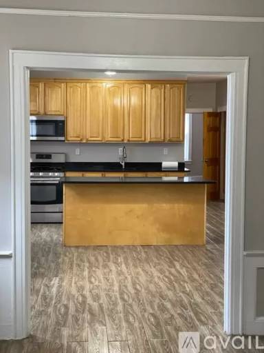 Main picture of 7432 Park Ln S