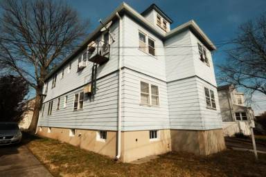 Main picture of 141 Liberty St