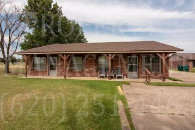 Main picture of 2203 Woodland Ave