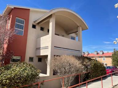 Main picture of 3705 Lafayette Dr NE