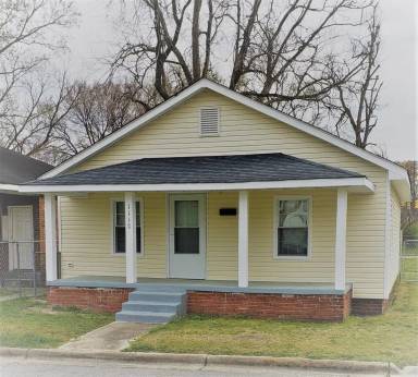 Main picture of 1117 Douglas Ave