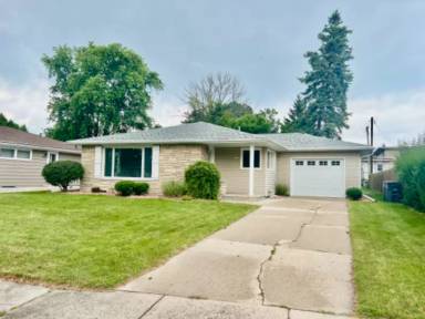 Main picture of 2812 Main Ave