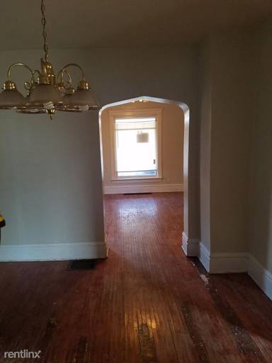Main picture of 511 W Pleasant St