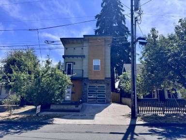 Main picture of 832 SE Cedar St