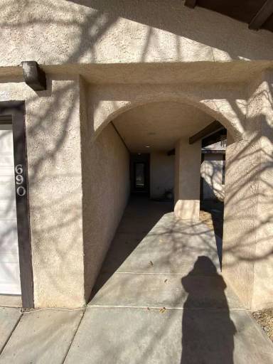 Main picture of 690 E Calvada Blvd