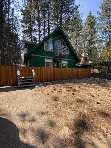 Main picture of 916 Rainbow Dr