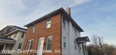 Main picture of 900 W Market St
