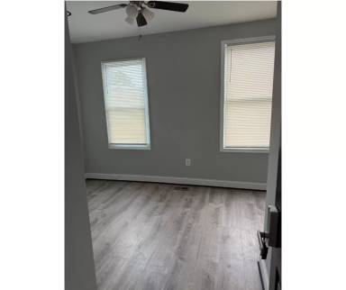 Main picture of 1106 N Lakewood Ave