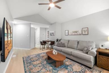 Main picture of 420 Alpha St