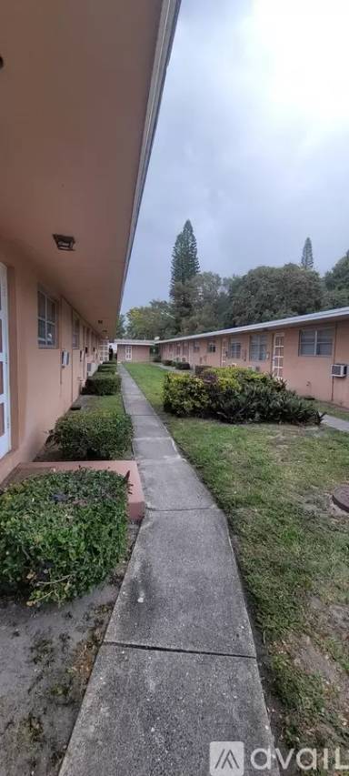 Main picture of 2417 Polk St