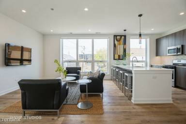 Main picture of 2803 W Henderson St