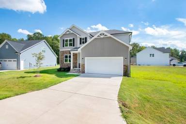 Main picture of 84 Avery Meadows Dr