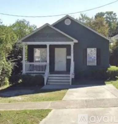 Main picture of 1014 Hanover St