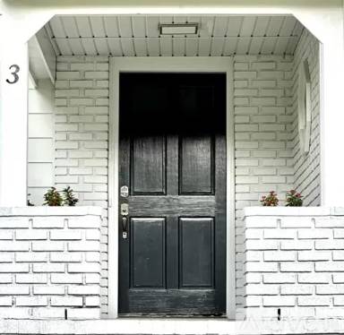 Main picture of 3 Bell Ln