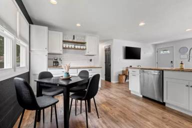 Main picture of 2101 Elmview Dr